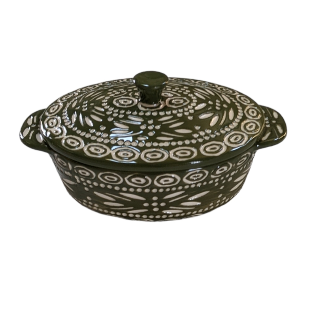 Temp-Tations, mini oval baker / crock with lid. Green